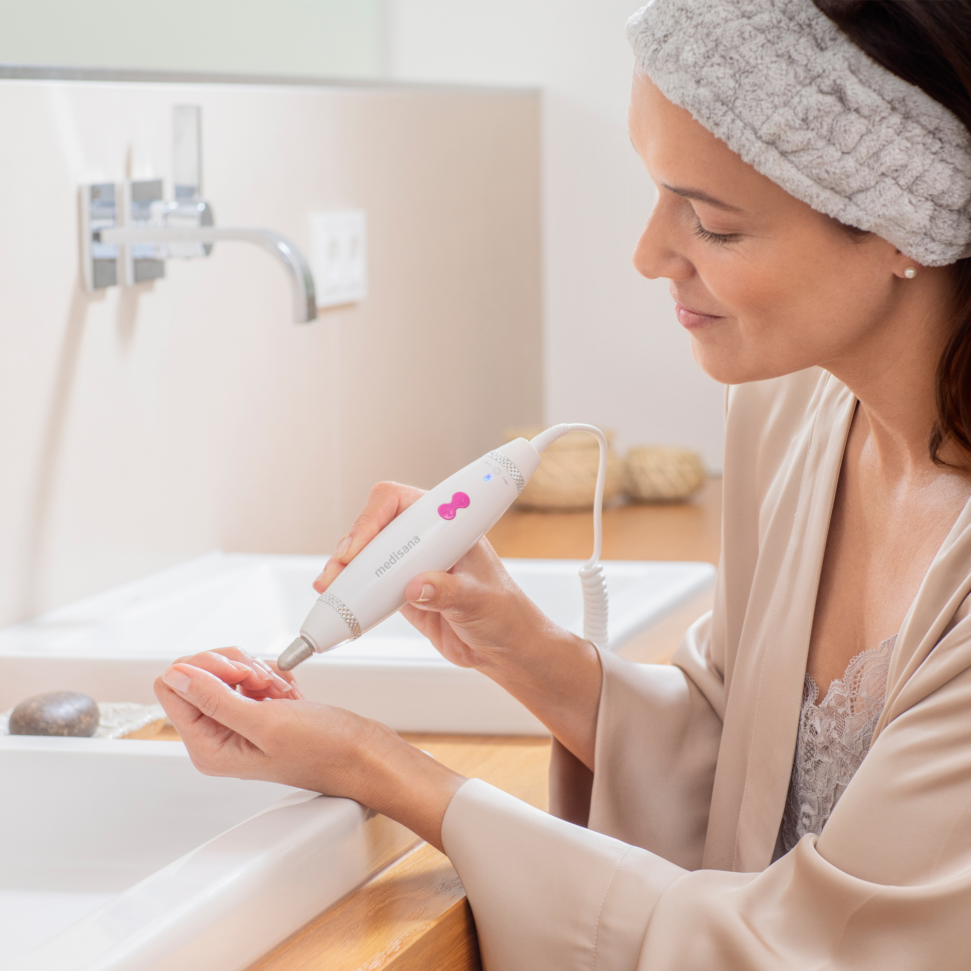 47c2bddb628e5761d8e7f4c30256c5ad MP 840 | Manicure and pedicure device