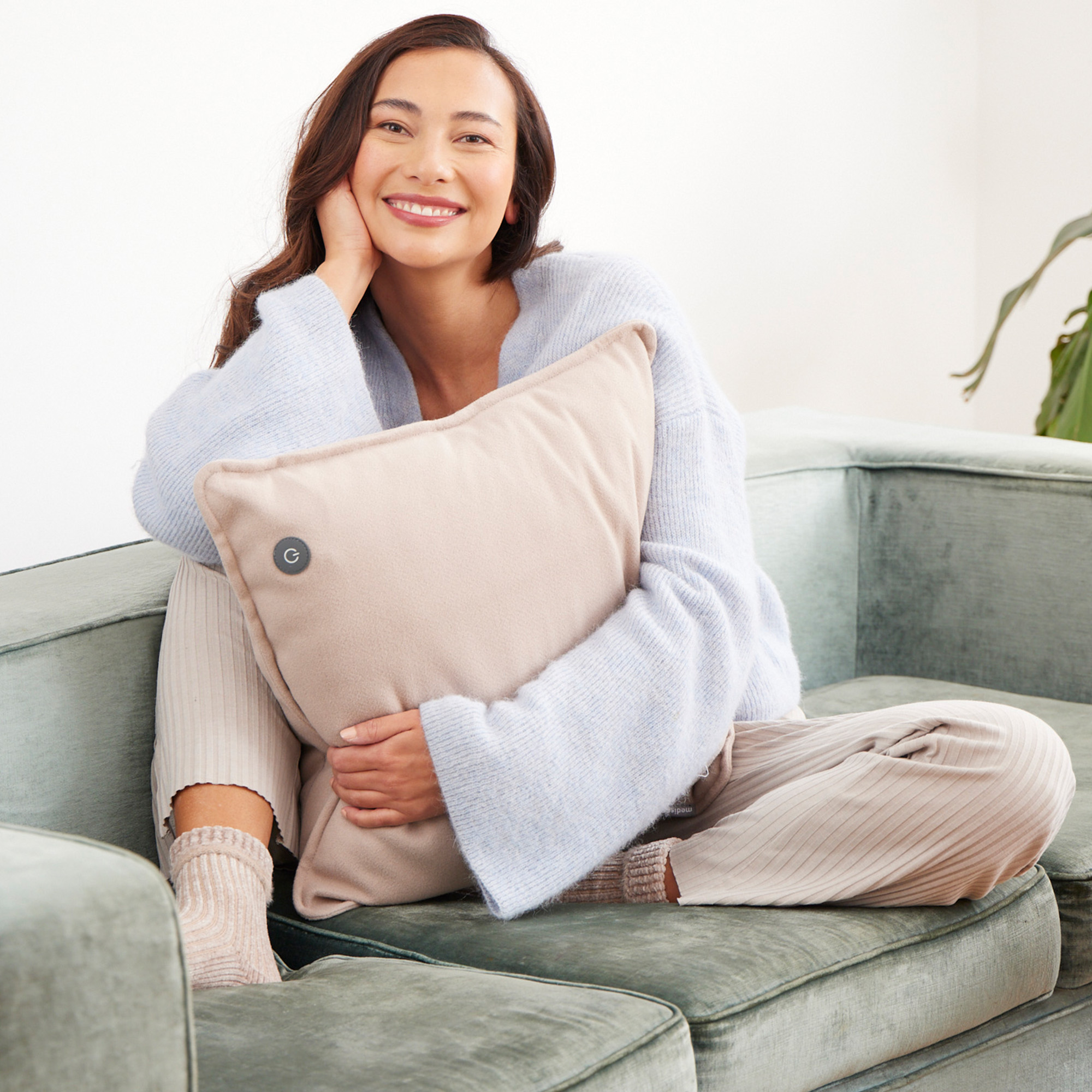 e537a051a65bb79f791d8758fead00e0 HC 200 | Heated Cushion - sand