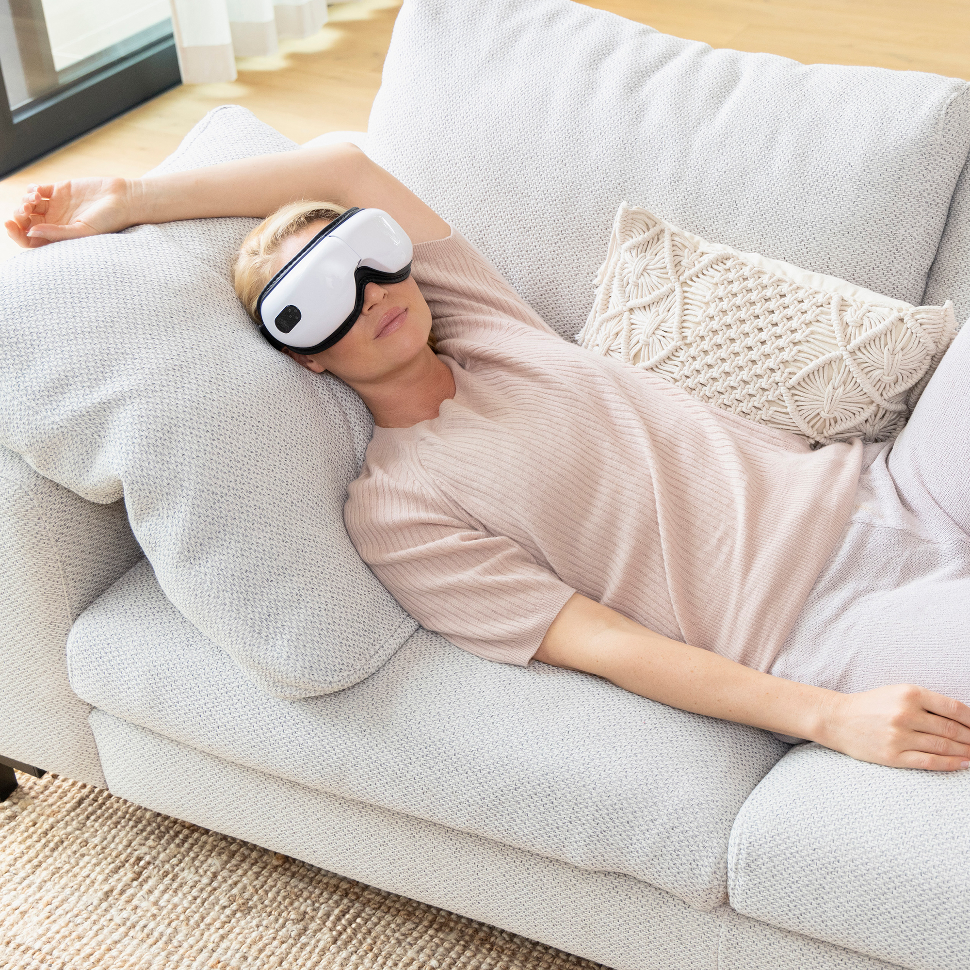 EM 100 | Eye massager