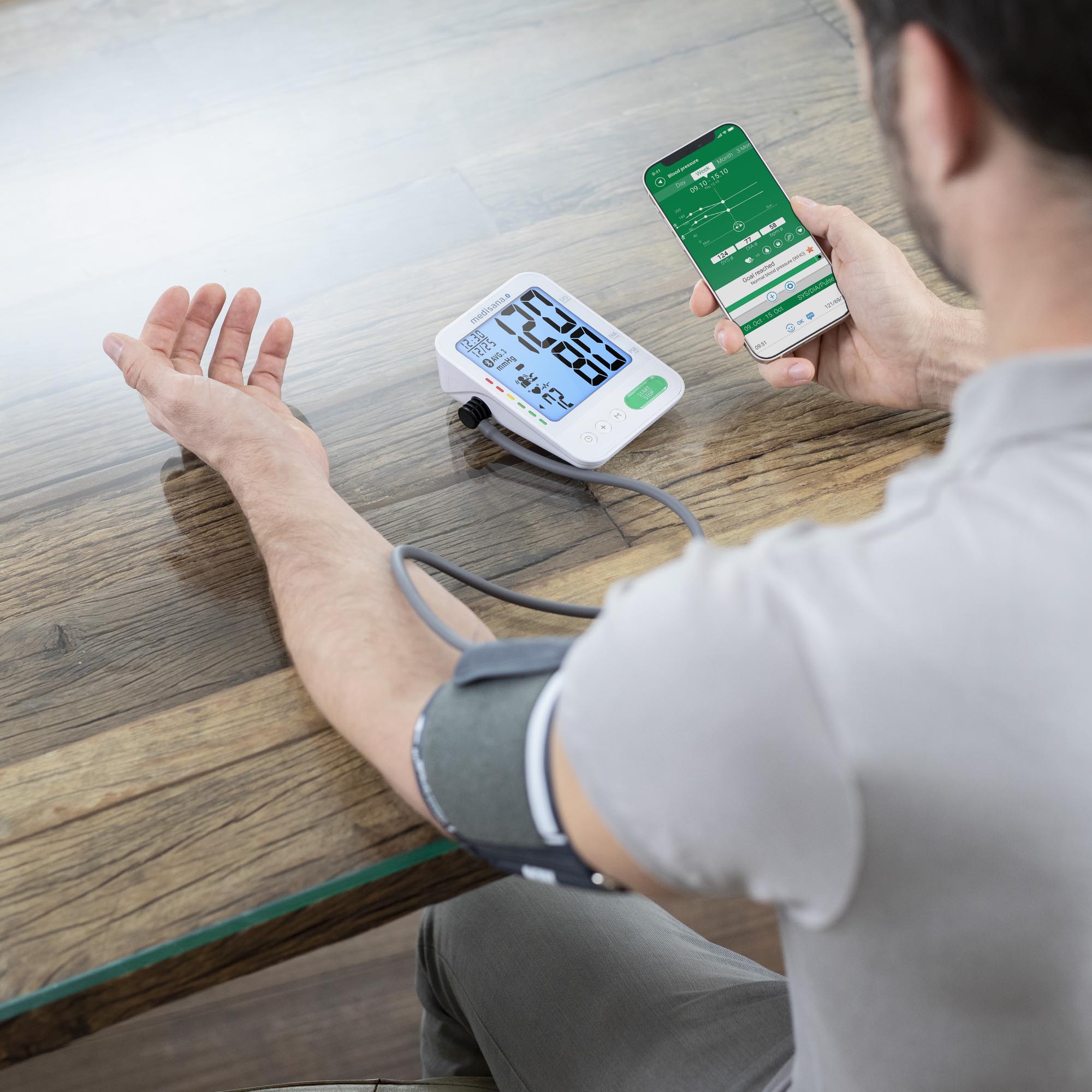 6f3a210606b6e919e7ff37bcc3ad475c BU 584 connect | Bovenarm Bloeddrukmeter