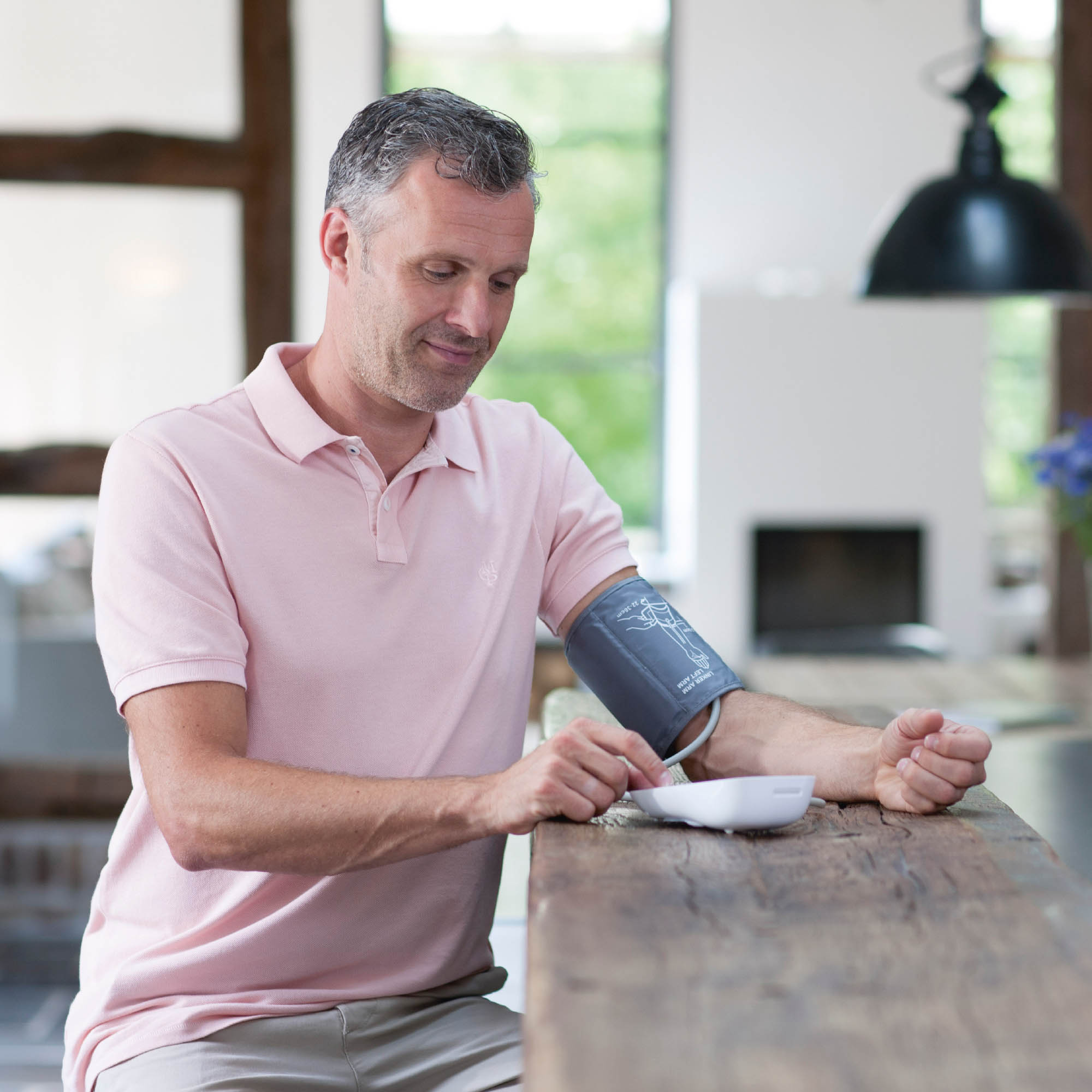 ef5d3ca3ed80788e3437fdcea90e3c08 BU 535 Voice | Upper arm blood pressure monitor | International version